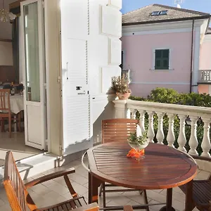 hotel-villa-centa.hotelitalianriviera.com/